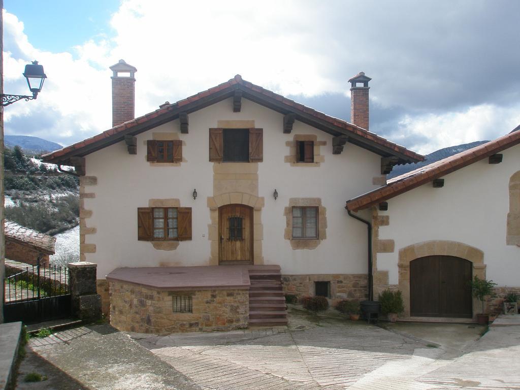 Casa Rural Parriola Villanueva de Arce Exteriér fotografie